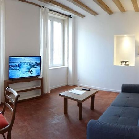 T2 Tout Equipe Au Beau Milieu Du Centre Historique Apartment Villefranche-sur-Saone Luaran gambar